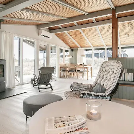 6 Person In Albaek-by Traum