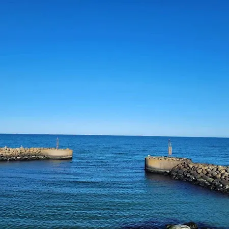 6 Person In Albaek-by Traum *