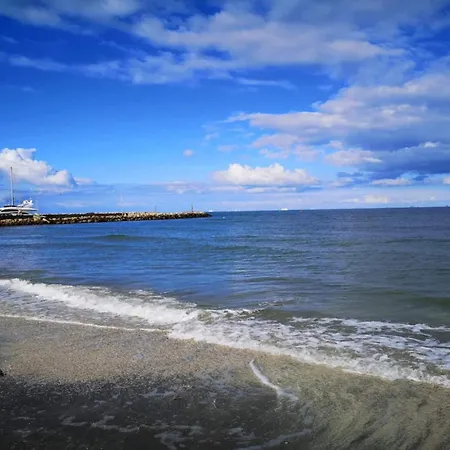 6 Person In Albaek-by Traum